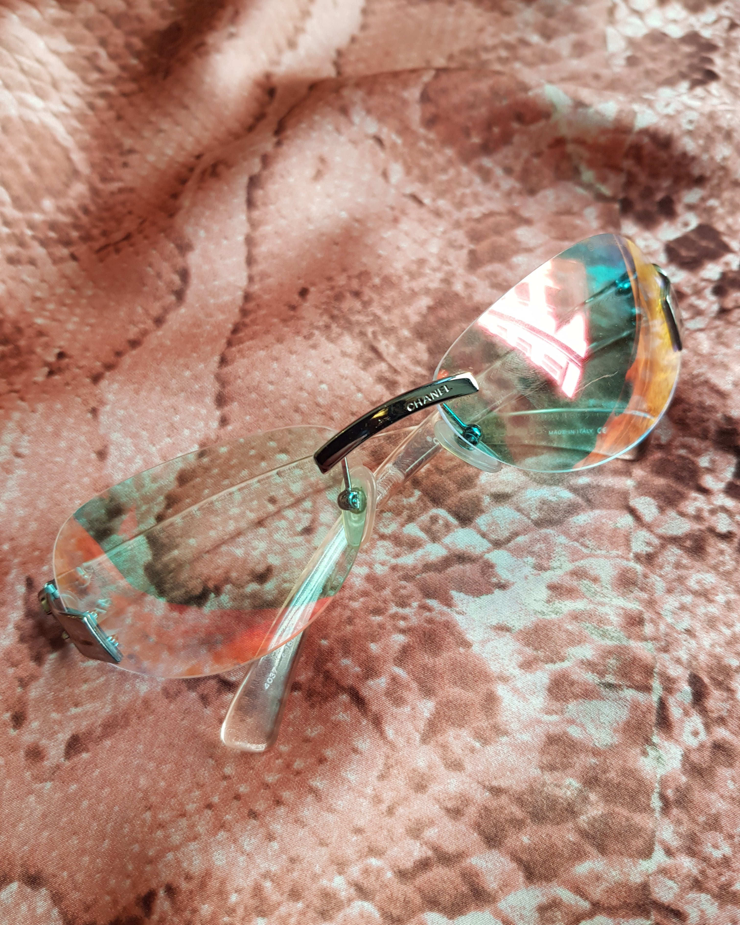 CHANEL clear holographic CC silver rimless Sunglasses 2000